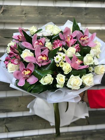 Букет цветов из: Розы и Хризантемы в Тарбагатае