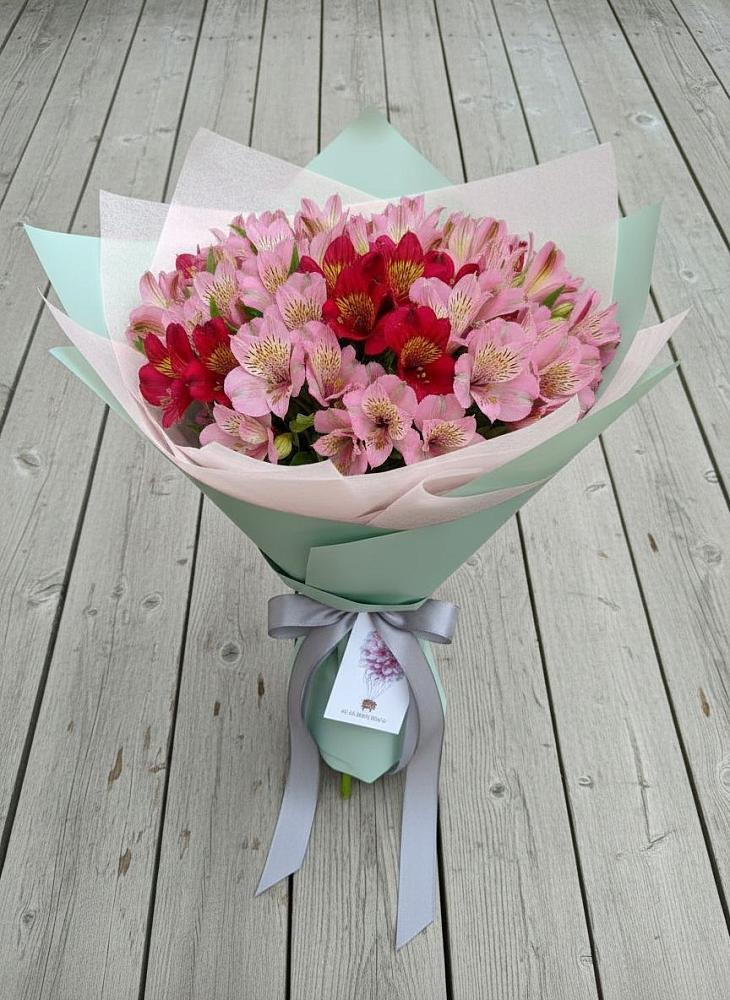 Букет цветов из: Альстромерии в Тарбагатае