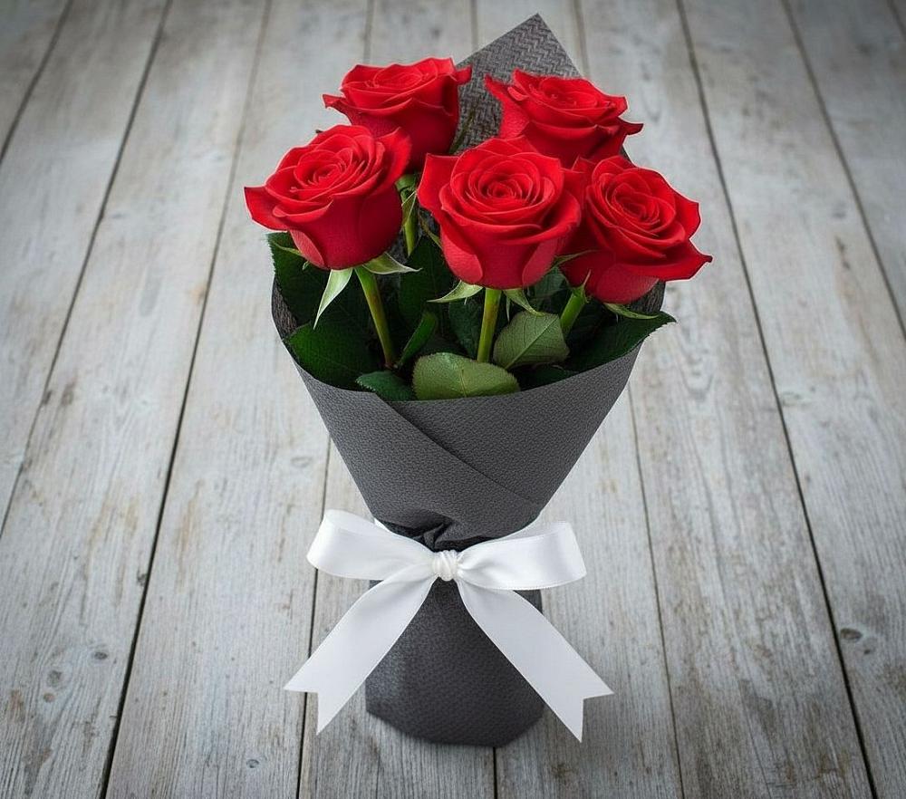 Букет 5 Красных роз Эдлесс Лав в Тарбагатае