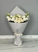 Букет цветов из:  Розы и Лизиантусы в Тарбагатае